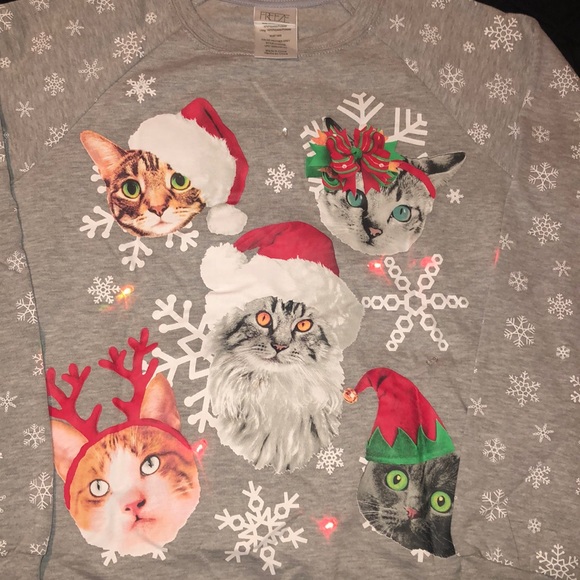🆕 Christmas Cat Lover Sweater Light-Up - Picture 2 of 4